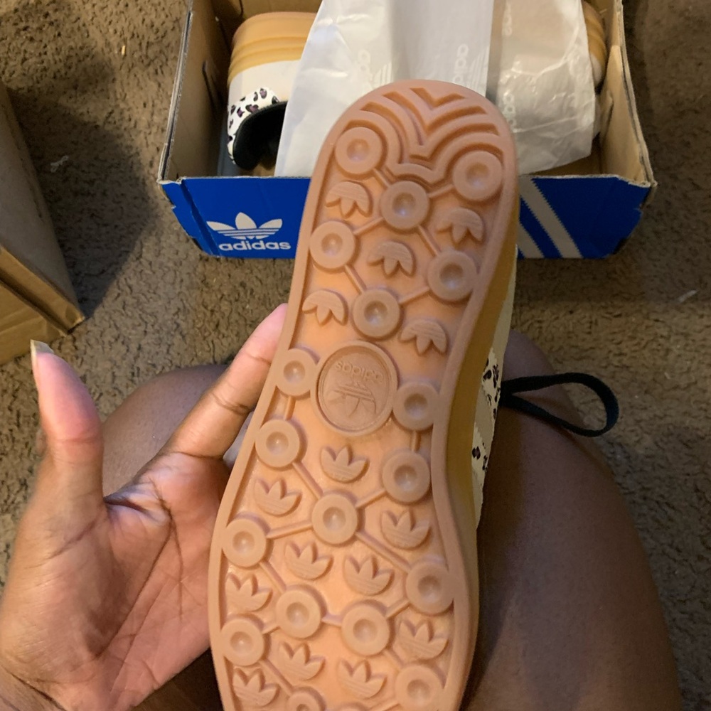 COPY - Adidas - Picture 8 of 13